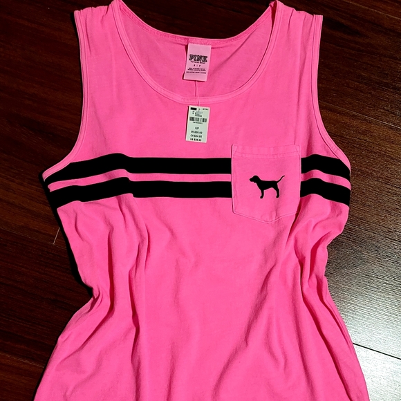 🚫SOLD🚫 VS PINK nwt pink tank top - Picture 2 of 2